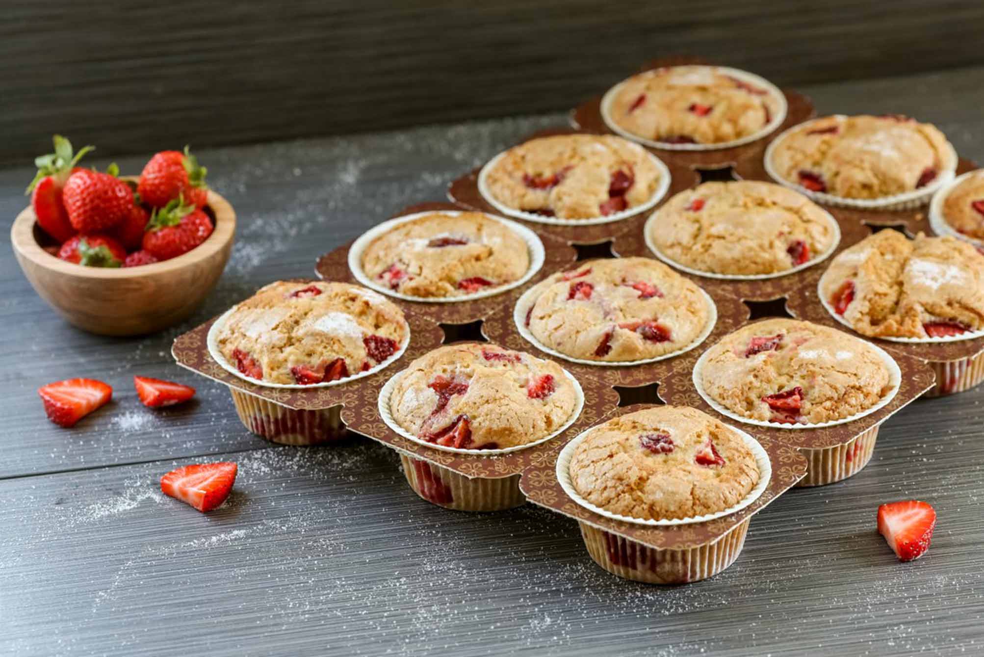 Teglia NTS Novacart con muffin alle fragole