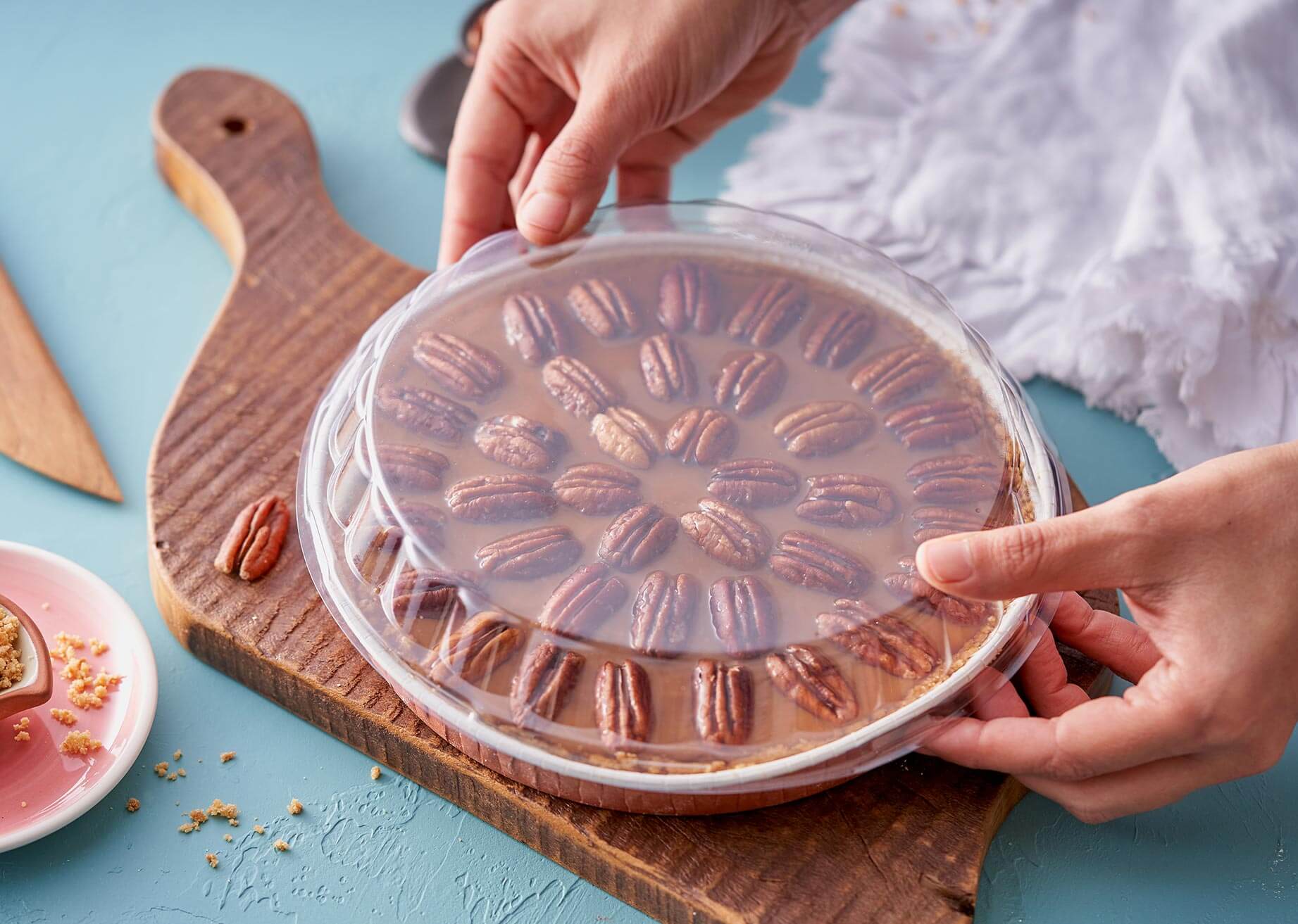 pecan pie in novacart optima mold with pet lid
