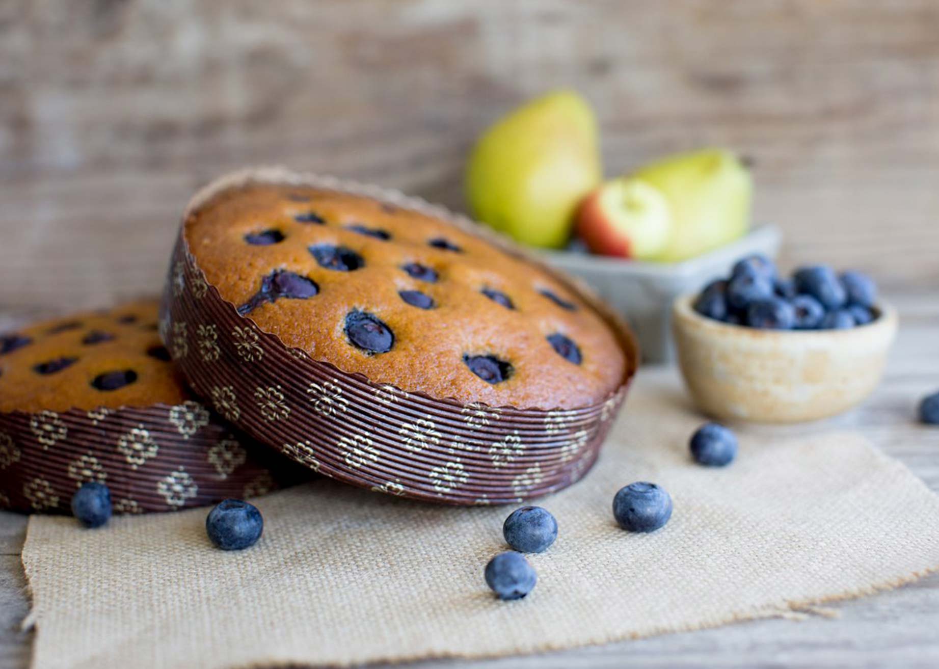 pear and blueberry cakes in novacart MBB baking mold